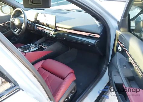 2025 BMW I5 Edrive40 z USA, uszkodzony, nr VIN WBY33FK01SCT62732